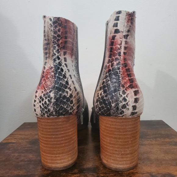 Anthropologie Kork-Ease Korks Leyland Leather Snake Skin Booties Size 10 - Picture 7 of 11